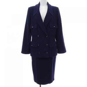 Vintage CHANEL P05801v04346 95A Suit